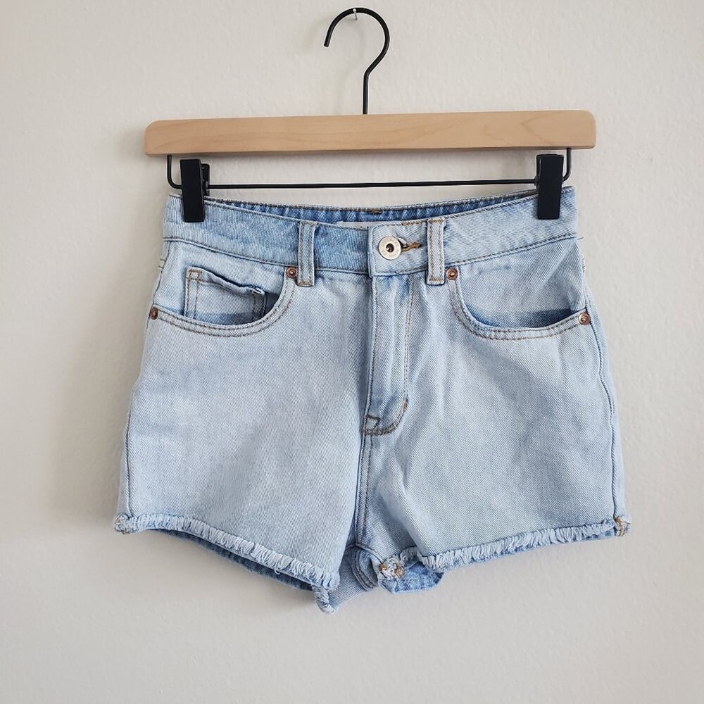 *FINAL PRICE DROP* PacSun Bullhead Mom Short - Picture 2 of 6